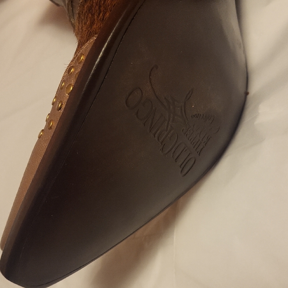 Stylish Brown and Gold Ankle Booties - Picture 4 of 15